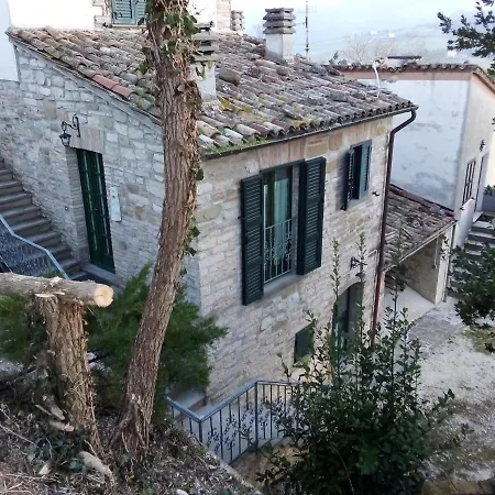 La Casa Nel Bosco Bed & Breakfast Frontone