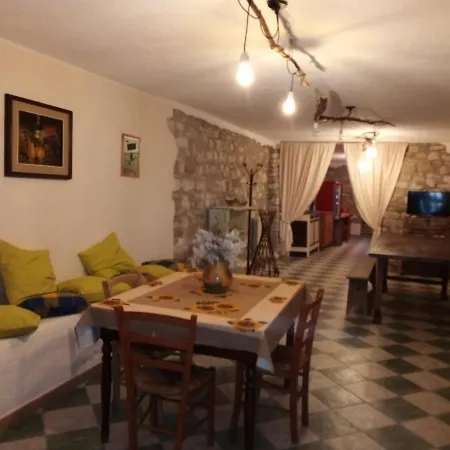 Bed & Breakfast La Casa Nel Bosco Frontone